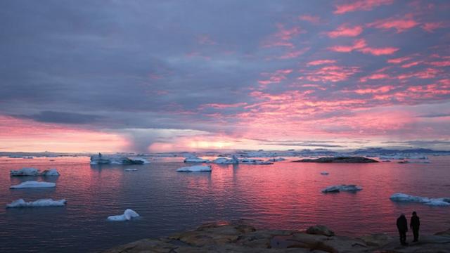 Над ледяным покровом Гренландии впервые в истории был отмечен дождь