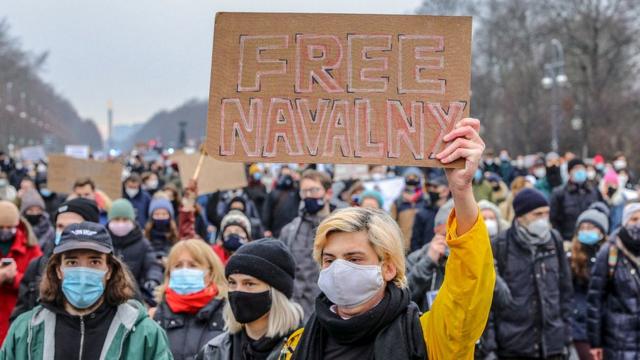 Демонстрация в поддержку Навального в Берлине