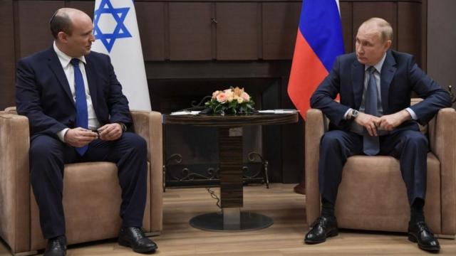 Нафтали Беннет и Владимир Путин во время переговоров осенью 2021 года