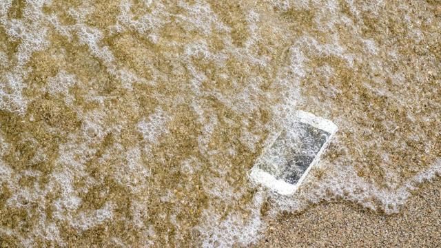 Станут ли мобильные телефоны теми артефактами, по которым будущие поколения будут гадать, что мы были за люди такие?