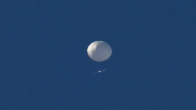 Воздушный шар над США