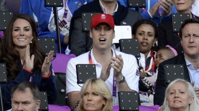 Уильям и Кейт на олимпийской трибуне с Дэвидом Кэмероном