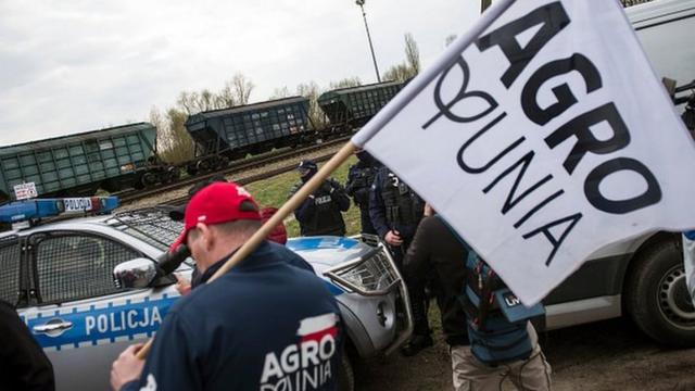 Польские фермеры протестуют против импорта украинского зерна