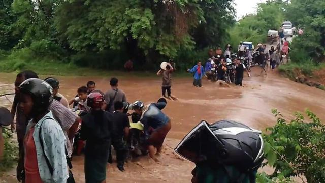 Жители некоторых деревень в Мьянме бежали за несколько дней до приближения урагана