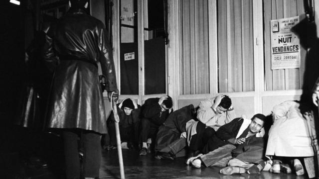 Задержанные алжирцы - участники демонстрации 17 октября 1961 года