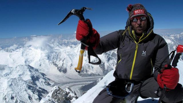 Вейкка Густафссон на одной из вершин (8080 м) горного массива Гашербрум в Пакистане