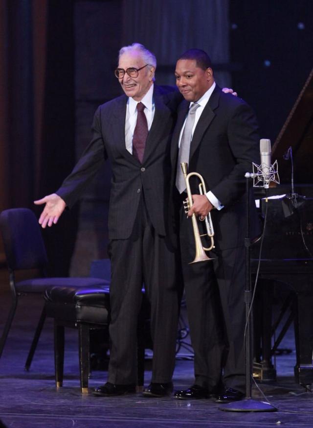 Дэйв Брубек с известным трубачом и композитором Уинтоном Марсалисом в Кеннеди-центре в Вашингтоне. 19 января 2009 г.