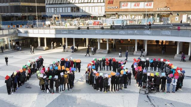 Акция протеста женщин в Стокгольме 15 февраля 2017 года