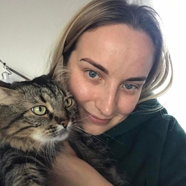Тетяна Ширшова з котом