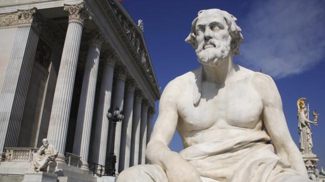 Памятник древнегреческому философу Фукидиду в Вене