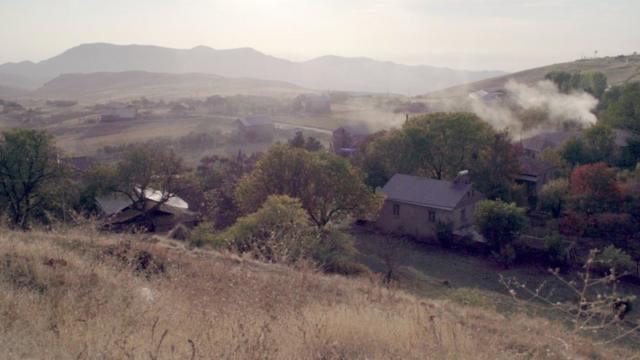 Село Хачик отделяет от Азербайджана не больше трех километров