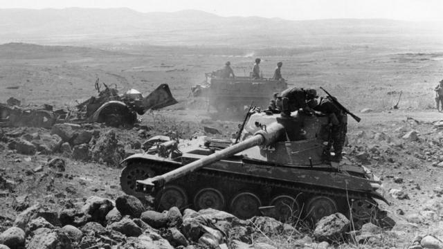 Подбитый сирийский танк на Голанских высотах (9 июня 1967 года)