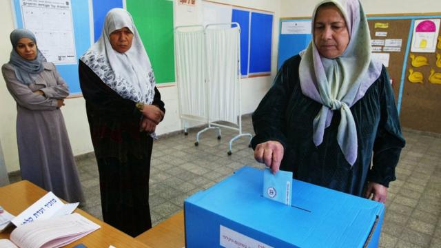 Арабские женщины на избирательном участке