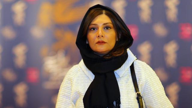 Перед арестом Хенгаме Газиани написала: "Что бы ни случилось, знайте, что, как всегда, я буду на стороне народа Ирана"