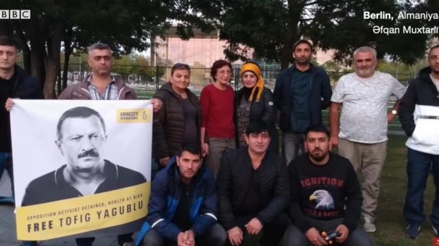 Акция политэмигрантов в Берлине с требованием освобождения политика Тофика Ягублу