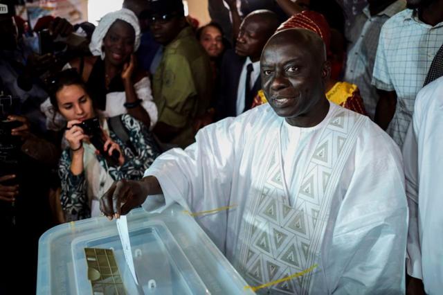 Idrissa Seck, candidat à l'élection présidentielle au Sénégal, vote à Thiès pour la présidentielle du 24 février 2019.