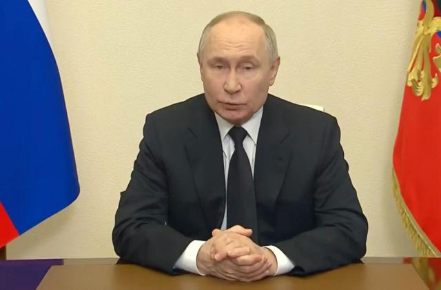 Vladimir Putin Moskva hücumundan danışıb