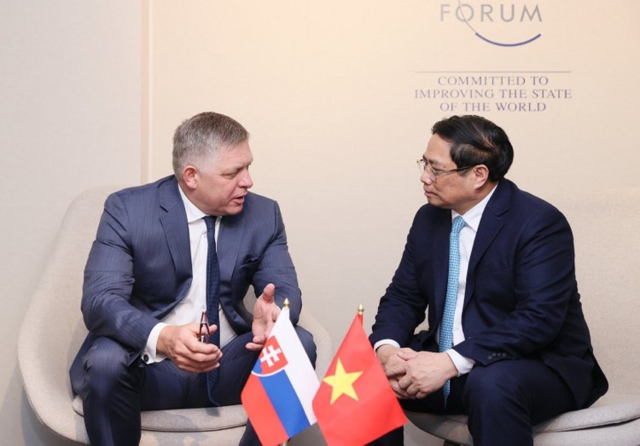 ông Robert Fico, ông Phạm Minh Chính