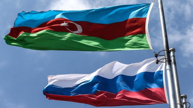 Флаги России и Азербайджана