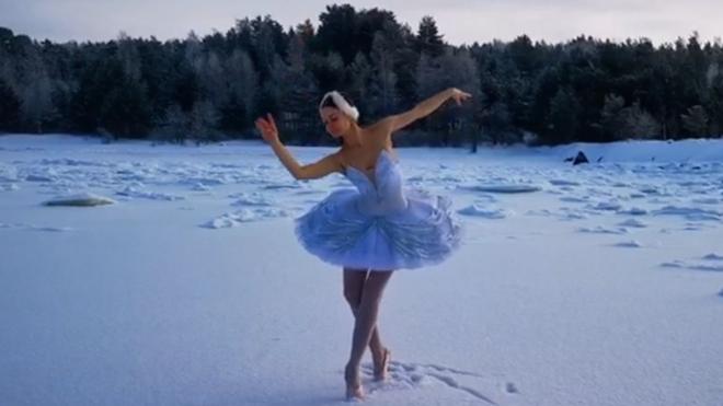Балерина на льду
