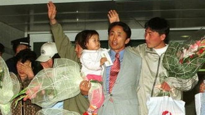 Беженцы из Северной Кореи в аэропорту Сеула