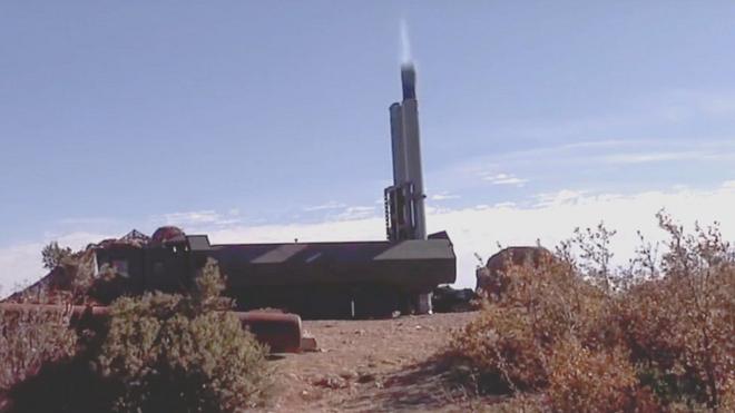 Береговий ракетний комплекс "Бастіон" мобільний і має на озброєнні крилаті ракети "Онікс" з радіусом дії до 450 км