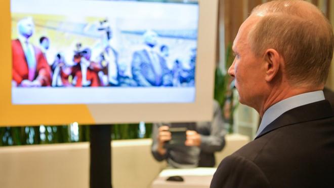 Путин посещает штаб-квартиру "Яндекса"