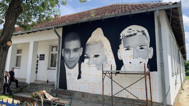 Mural na zidu škole nastradalima u Duboni