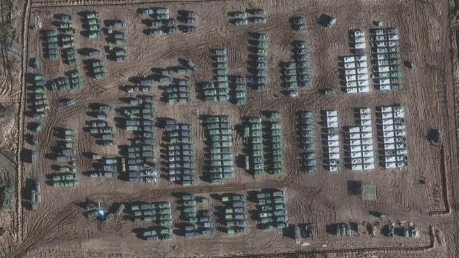 Расположение войск в Ельне (Смоленская область) на спутниковам снимке от 1 ноября