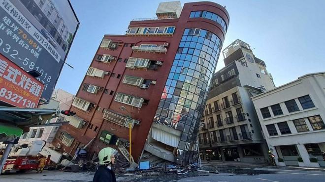 Trenutak kada je snažan zemljotres pogodio Tajvan