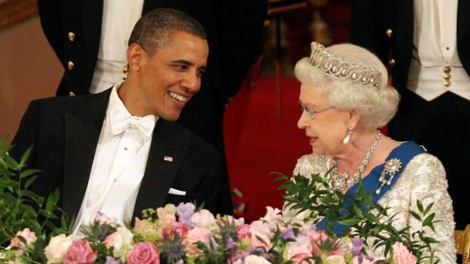 Президент Обама встречался с королевой несколько раз, это фото сделано в Букингемском дворце 24 мая 2011 года