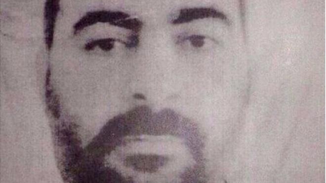 Военным США удалось в 2004 году арестовать аль-Багдади, но спустя 10 месяцев его отпустили