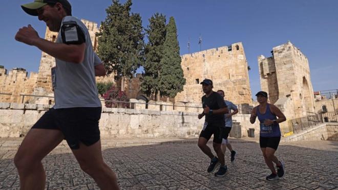 Runners in Jerusalem (file photo)