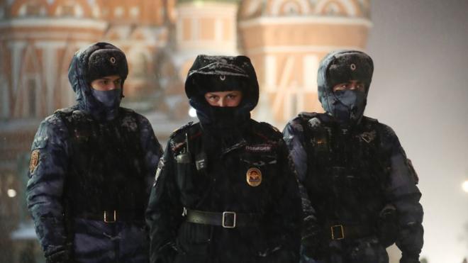 полиция у храма Василия Блаженного