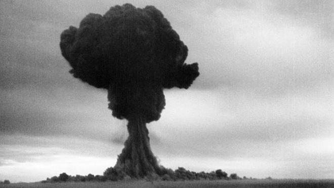 Радянський Союз випробував свою першу ядерну бомбу на полігоні в Казахстані