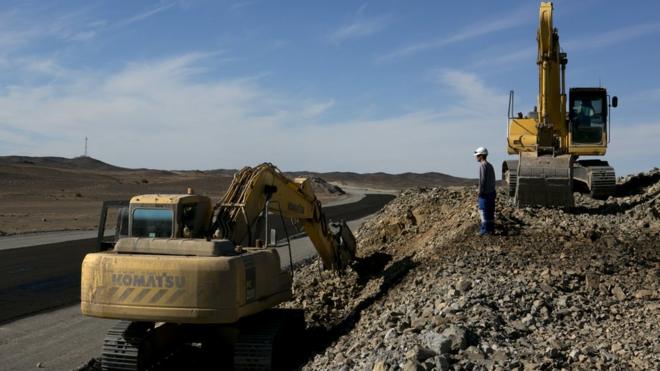 В пустыне Гоби до сих пор находят огромные нетронутые залежи полезных ископаемых, в основном редких металлов