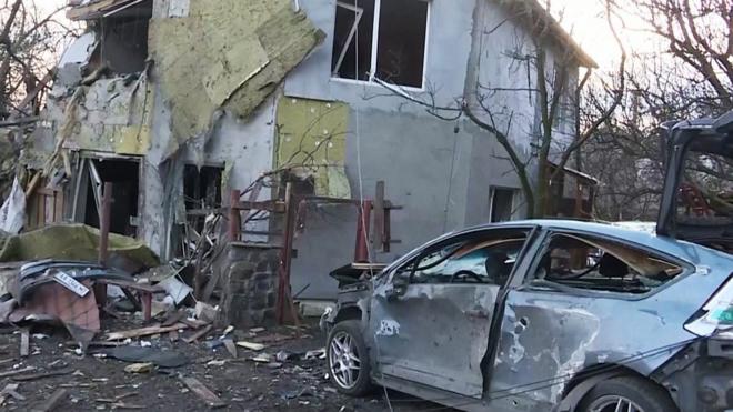 Разрушения в Киеве после очередной волны обстрелов со стороны армии РФ.