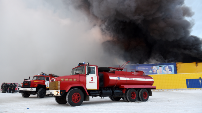 Пожар гипермаркета "Лента" в Томске