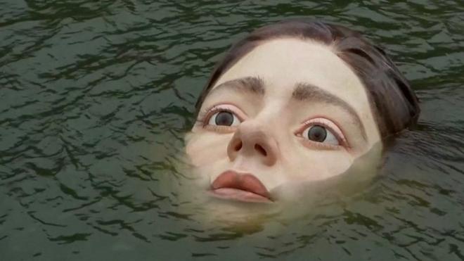 Зачем в Бильбао в водах реки Нервьон дрейфует голова девушки