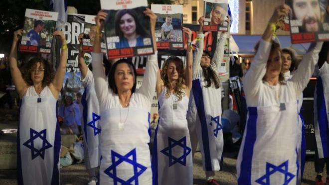 Протестующие в Тель-Авиве требуют от правительства заключения новой сделки по освобождению заложников