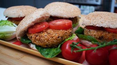 Meet the McQueens - Mega Movie Vegan Burgers