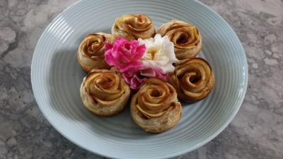 Matilda and the Ramsay Bunch - Bunch of Apple Flowers