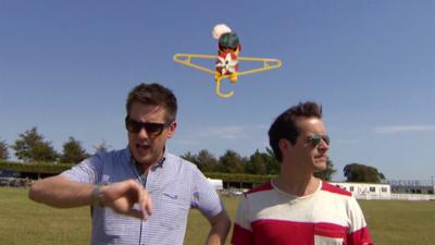 OOglies - OOglies meets...a plane with Dick & Dom
