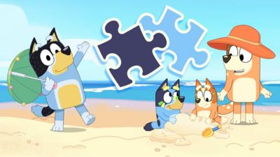 Bluey - Bluey at the beach jigsaw