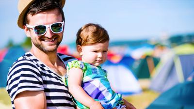 father-and-daughter-at-music-festival