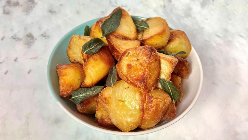 Easy air fryer roast potatoes
