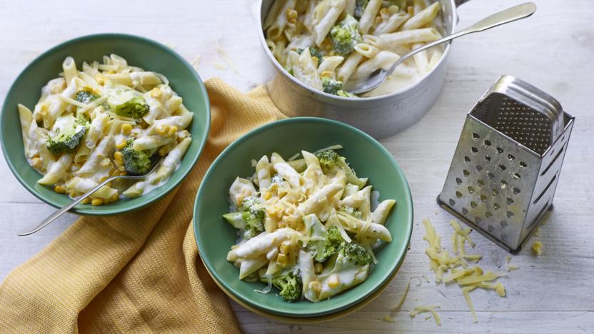 Creamy pasta with broccoli and sweetcorn