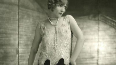1920s fashion photo