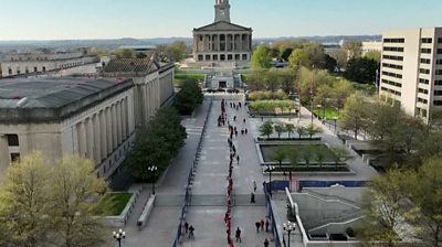 Human chain in Tennessee