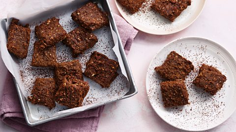 Get the recipe for chocolate and date raw brownies